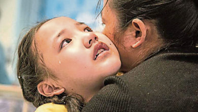 Photo of 滇8歲女童得怪病 身體捲曲如蛇痛不欲生