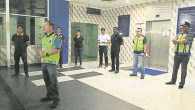 Photo of 曼絨警開124交通罰單 跨年檢舉夜店扣14人