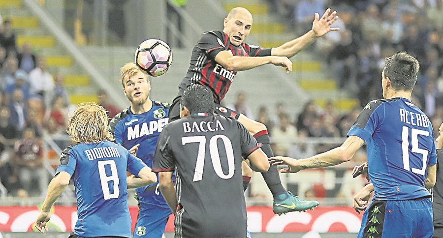 how-liverpool-flop-gabriel-paletta-became-ac-milans-working-class-hero-body-image-1486993934