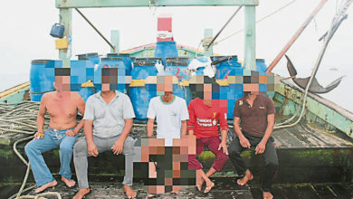 Photo of 漁船違聘外籍漁夫 5人被扣助查