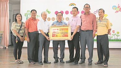 Photo of 不叻士華小掌校6年 陳天賜校長榮休