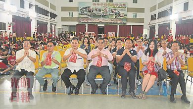Photo of 武吉淡汶敬群小學團拜 李振興盼創新局面