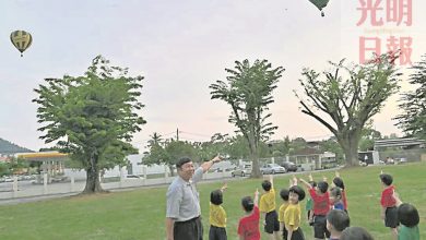 Photo of 配合嘉年華試驗飛行 熱氣球飄過新江小學