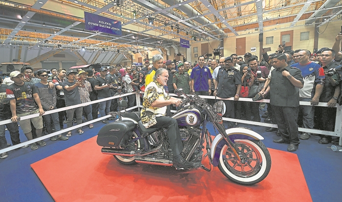 032416-KL22_240318_BIKE