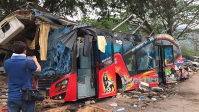 Photo of 泰旅巴撞貨車 至少17死