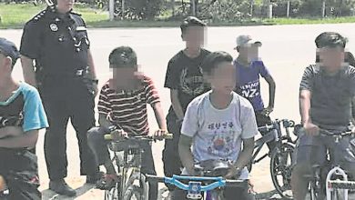 Photo of 在交警主任前飆腳車 8少年被訓斥 腳車遭沒收