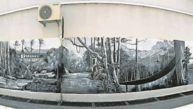 Photo of 玻工藝學院耗2個月  打造2壁畫成旅遊景點