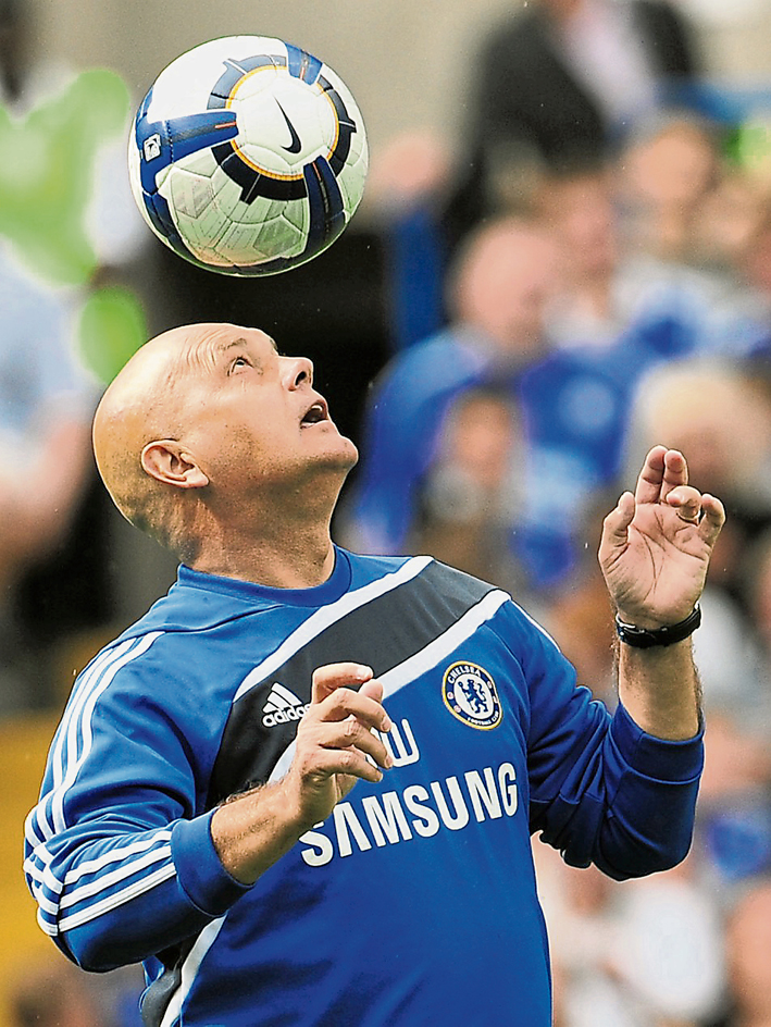 soccer-star-ray-wilkins