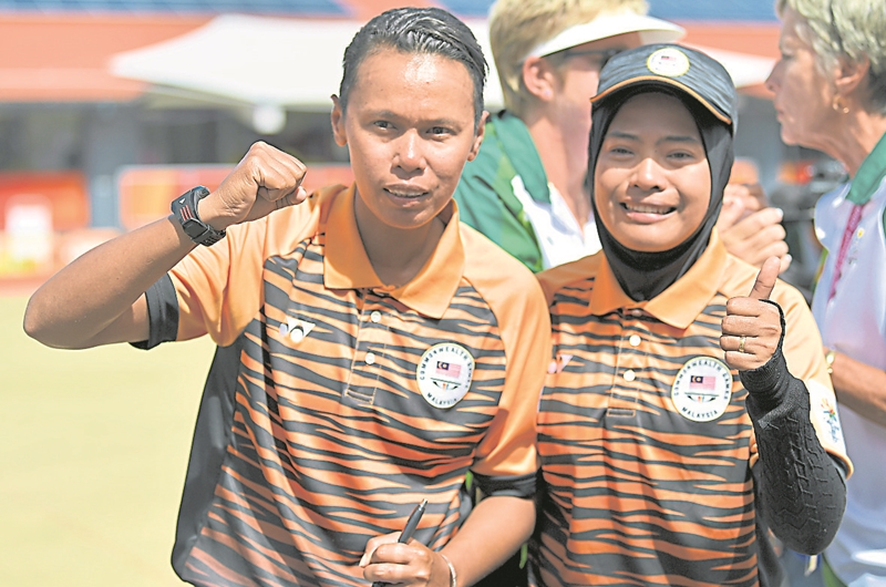 041311-AUS01_130418_LAWN_BOWLS