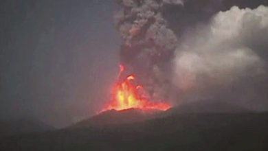 Photo of 日本新燃岳火山又噴發　 煙霧達5000米近來最高