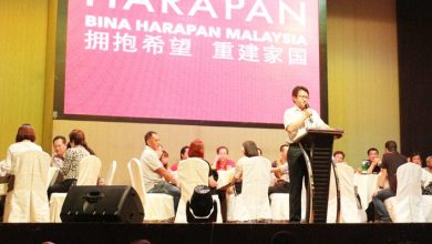 Photo of 新山造勢宴臨時加桌 火箭宴席擺到舞台上