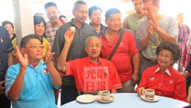 Photo of 支持者送雞蛋   祝敦馬讓對手“吃雞蛋”