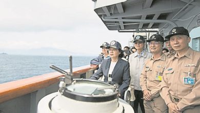 Photo of 台海空軍聯合演習 蔡英文首登艦出海