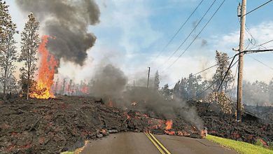 Photo of 夏威夷火山岩漿噴70米　 毀26屋地裂滲毒氣