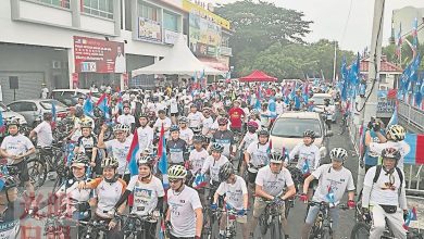 Photo of 峇眼100人跳尊巴健身舞 希盟義騎為大選造勢