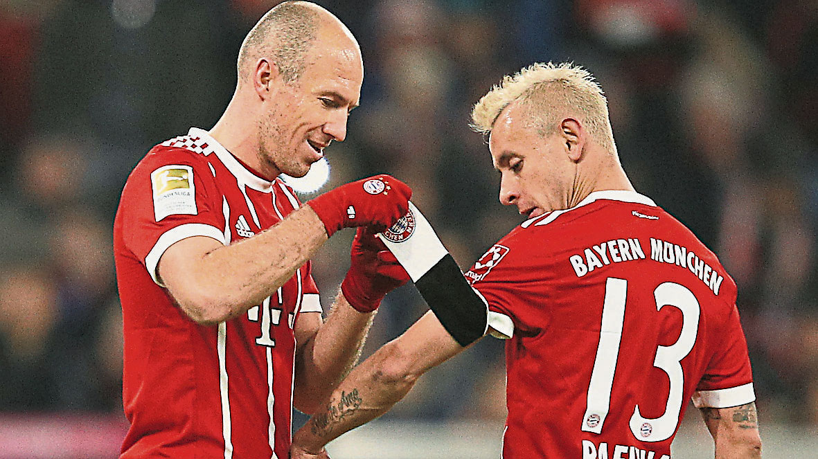 arjen-robben-rafinha-bayern-18112017_1h9dpubksc6rn1h9ytwu1cr5a6