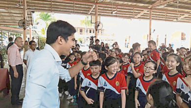 Photo of 賽沙迪教師節訪10學校 各校師生變小粉絲