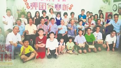 Photo of 【威省李氏宗祠與北海隴西堂頒獎勵金】 李文生：促進經濟 掌握三語開拓商機