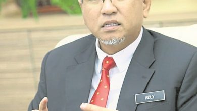 Photo of 甲首長：沒請假待查 涉貪260萬行政議員照上班
