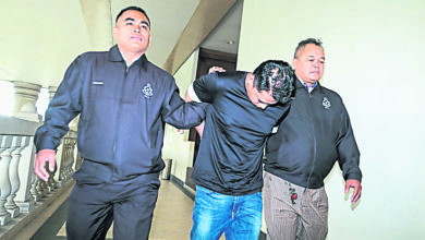 Photo of 涉洗黑錢被控 前經理不認罪