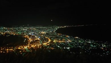 Photo of 北海道6.7級地震 函館夜景消失 山崩對比驚人