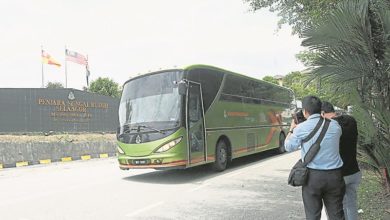 Photo of 60警員大陣仗押送 57國安令嫌犯轉移監獄