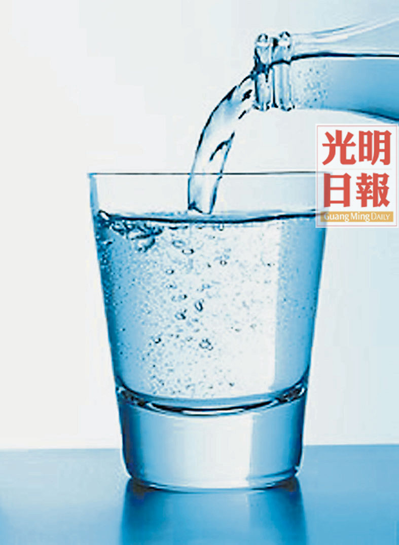 220px-Glass_being_filled_with_water