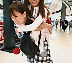 Photo of 逛到腳痠被人揹著走 蔡依林自嘲“公主病又犯了”