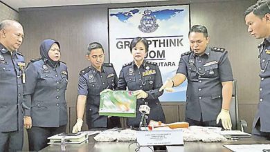 Photo of 取貨回程遇截查丟毒品 2毒販踩油逃落網