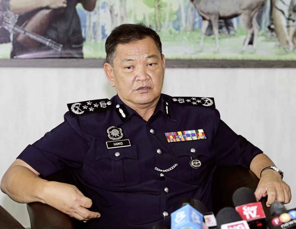 跟进：玻泰边境普通行动部队保安亭被炸玻璃(10844662)-20191030174334
