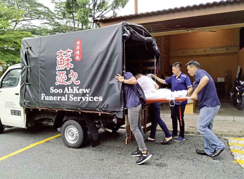配文__5华裔少年外出发生车祸，5死：副(10625374)-20191023202529