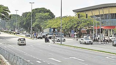 Photo of 晉巷峇汝花園十字路口 擴路工程變陷阱