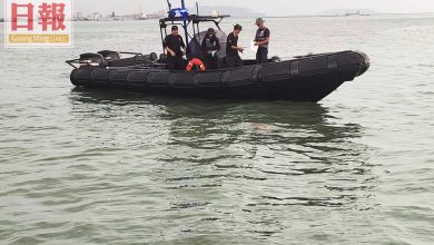 Photo of 突脫衣越欄杆 男子搭渡輪墜海亡