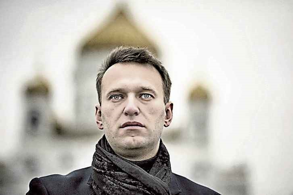 pinGessen-Alexei-Navalny-A-Free-Man-in-Moscow