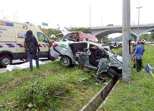 电召车遭撞失控，司机伤，台湾女乘客1死1(627306)-20191228160815