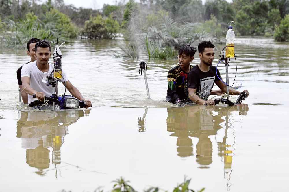 MOTOSIKAL BANJIR_TR0(12143876)-20191205174517