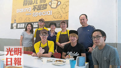 Photo of “大馬小C羅”拜訪大年老街場 大贊特殊小食坊