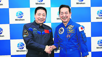 Photo of 中日首位太空人對話 楊利偉稱2022年建太空站