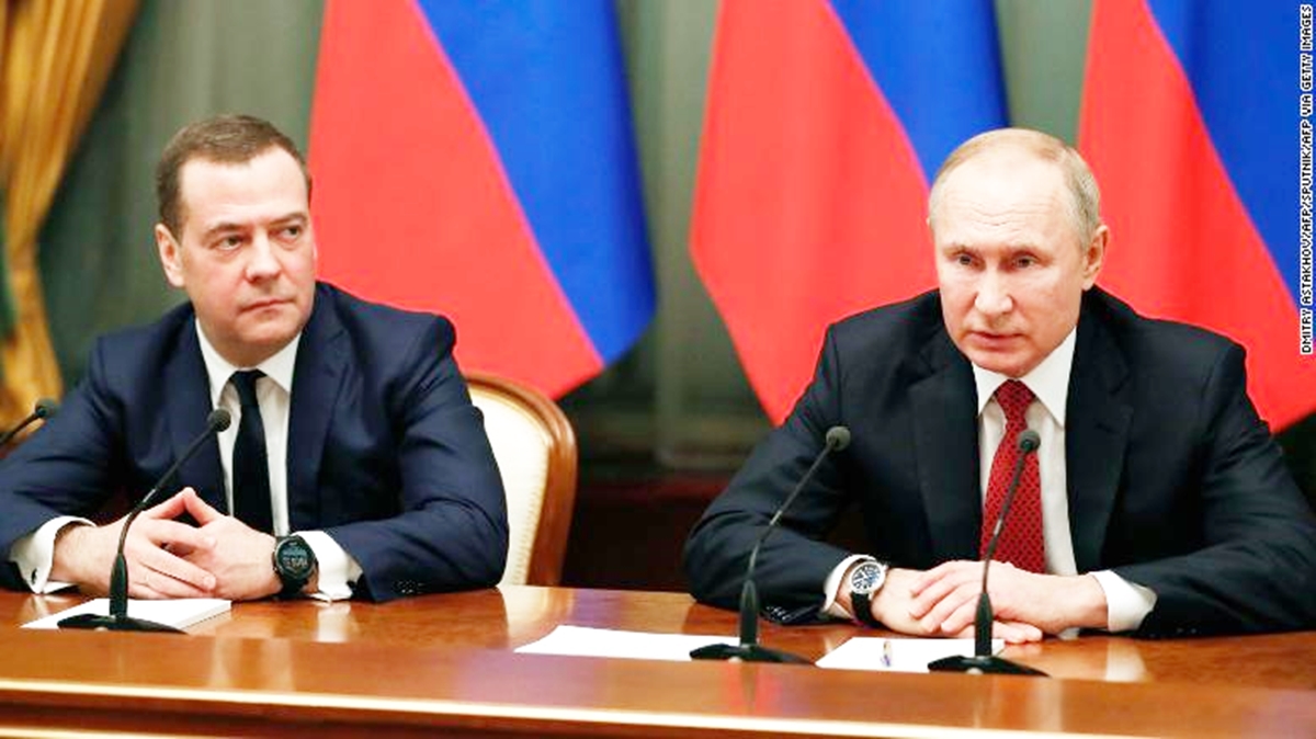 200115140452-04-putin-medvedev-0115-exlarge-169