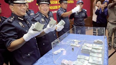 Photo of 攜50萬現金驅車入境 3女子涉洗黑錢被扣
