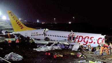 Photo of 降落衝出跑道斷3截 土客機失事3死179傷