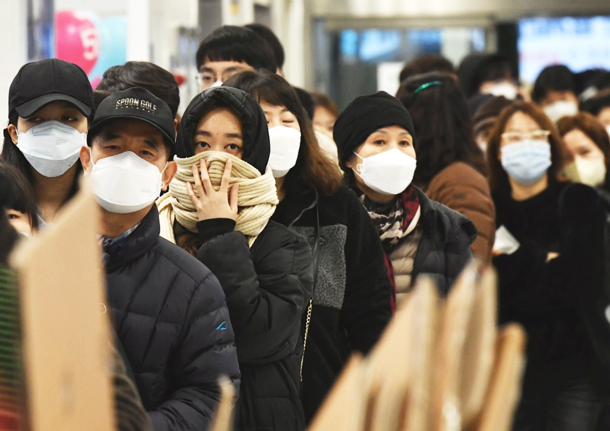 SKOREA-CHINA-HEALTH-(2856702)-20200228104144-002