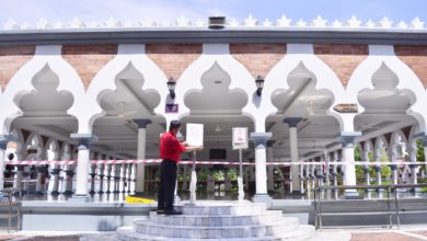 Photo of 穆斯林受促在家晌禮 清真寺週五祈禱喊停
