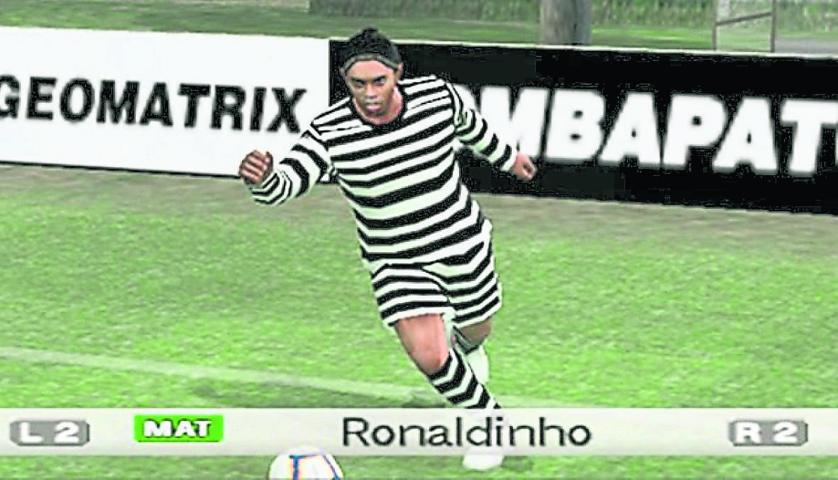 Ronaldinho-prisoner-Play-with-Ronaldinho-prisoner-thanks-to-a-PES