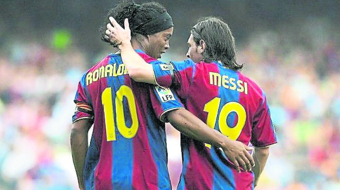 barcelona-ronaldinho-messi