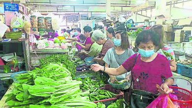 Photo of 管制期食材需求量增 豬肉排骨沒預訂買不到