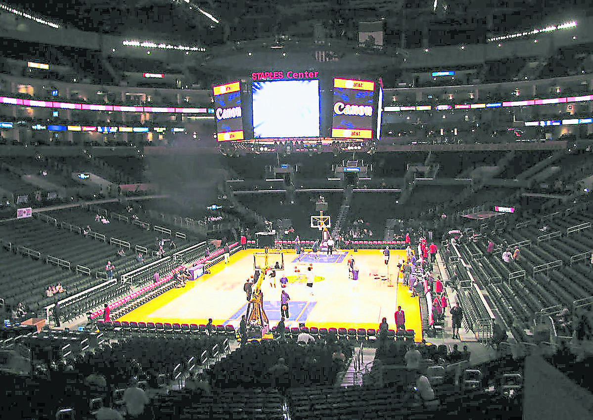 1200px-Staples_Center_Lakers