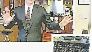 Photo of 湯漢斯贈送Corona打字機 給受欺凌男童