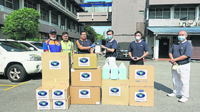 Photo of 慈濟獻大愛 防疫品捐隆市局街友