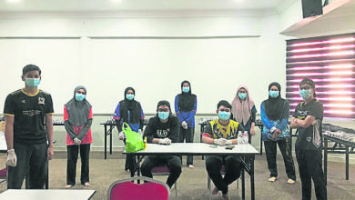 Photo of 登大留校生行管期 製防護面罩捐前線